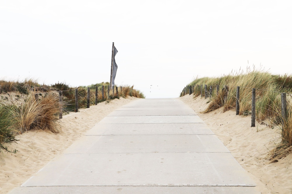 Beach & Waterfront
