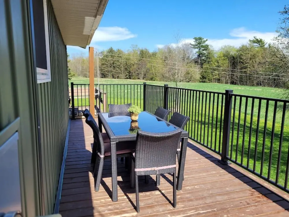 Family Friendly Cottage Walking Distance to Lions Head Beach