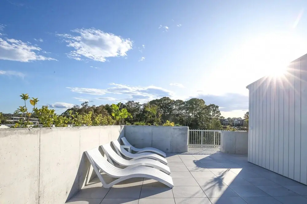 Exquisite 1-bed Apartment With Bay Views
