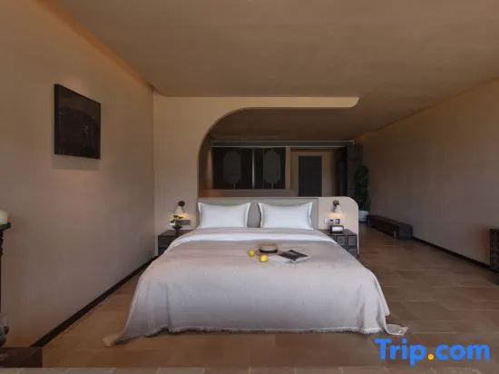 Standard Double room with balcony and with mountain view (full double bed)