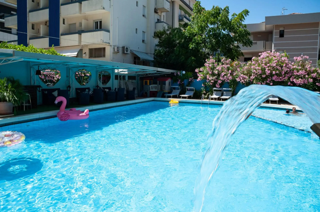 Hotel photo 12