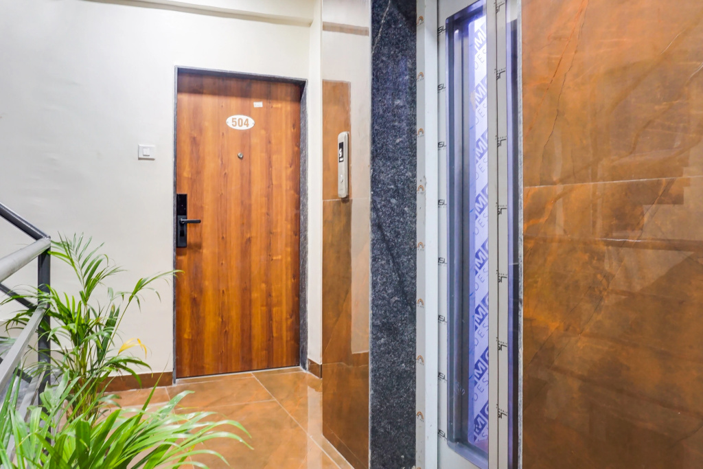 Hotel O by OYO Falcon Executive