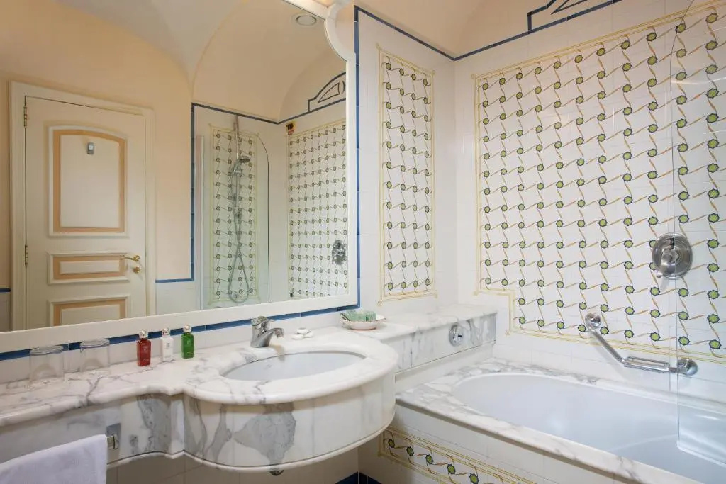 Grand Hotel Capodimonte - Chambres