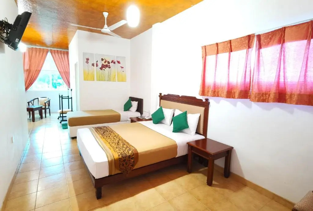 Economy Triple room