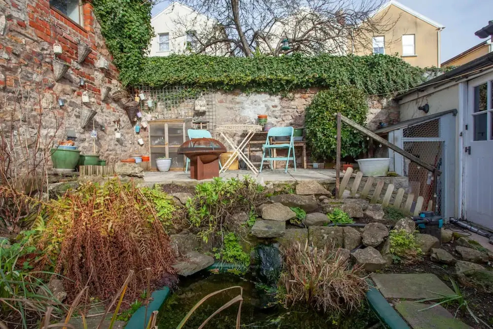 Stylish and Bright 2 Bedroom Flat in Bristol