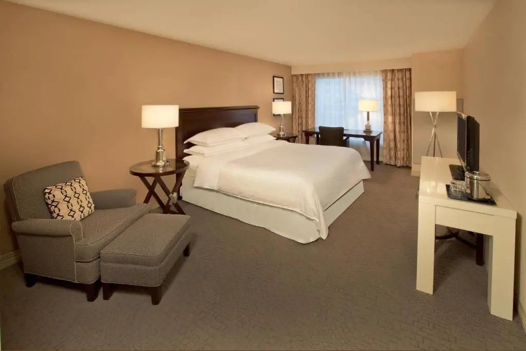 Sheraton Louisville Riverside by Marriott - Chambres