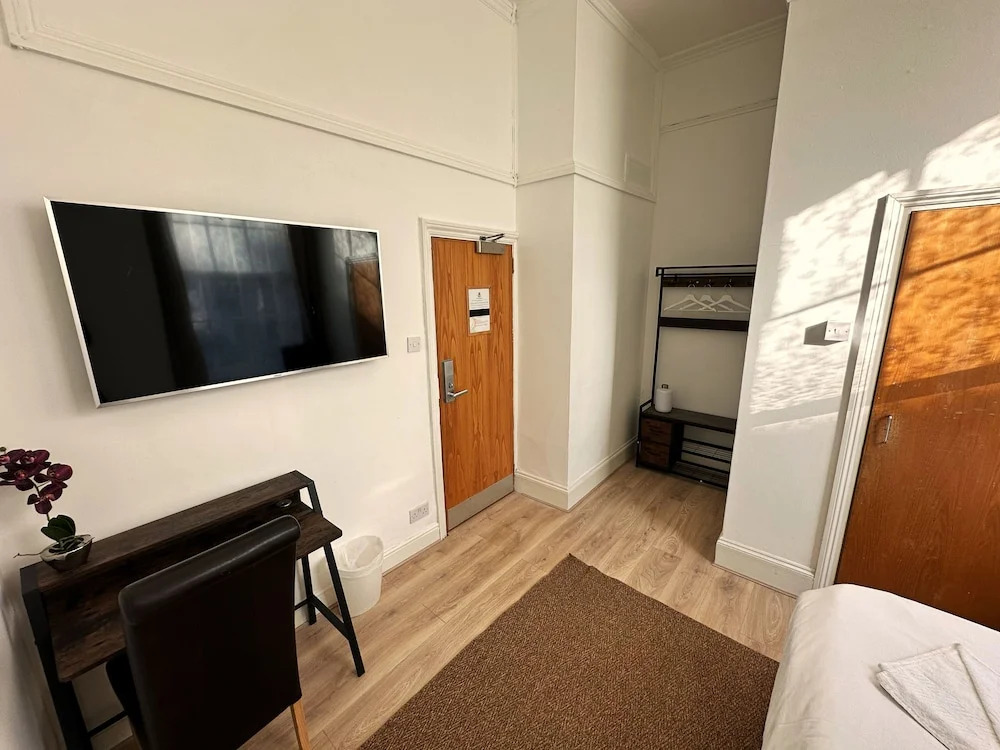 Двухместный номер Standard двуспальная кровать в Somerset Hotel Baker Street London