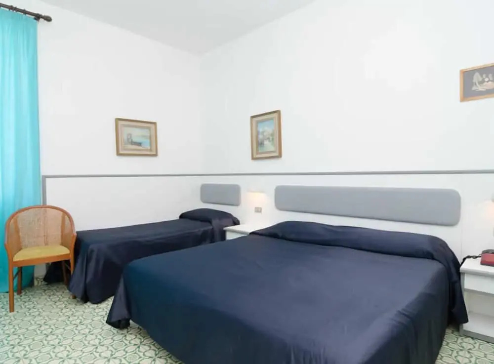 Standard Triple room with balcony