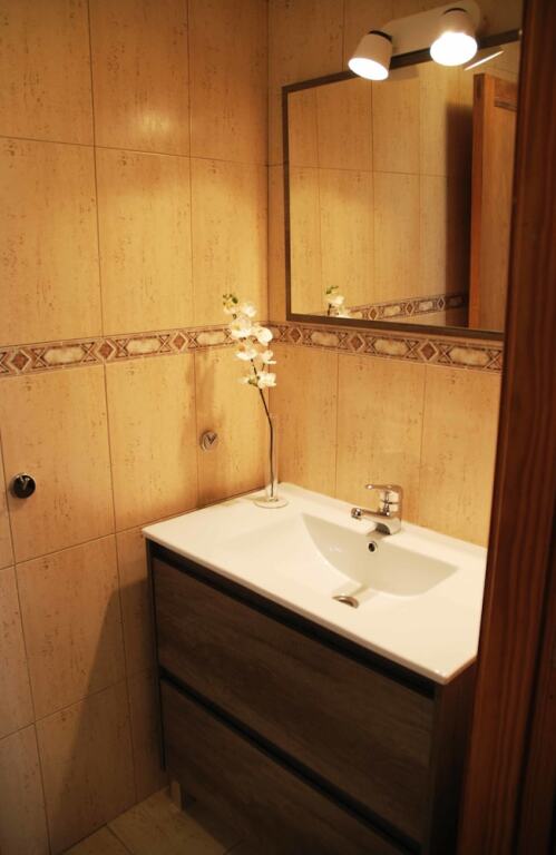 gallery_image_hidden_4