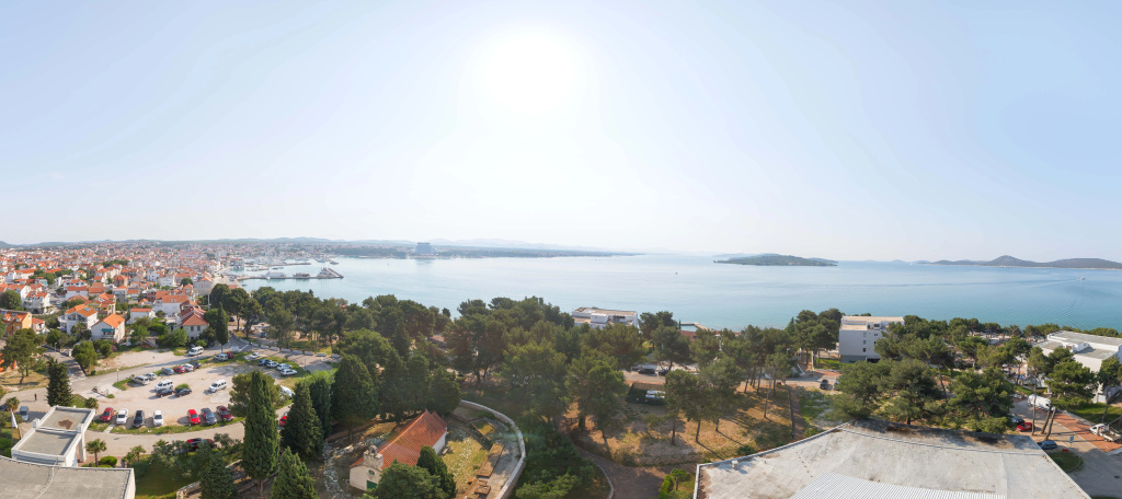 Beach & Waterfront