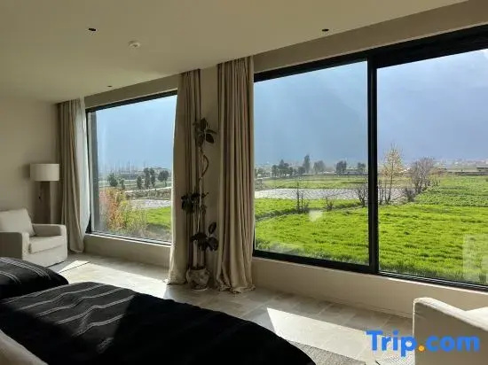 Family Suite with mountain view