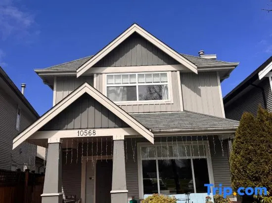 Vancouver Stay-Modern Richmond Home next to YVR airport-Grand and Stlyish