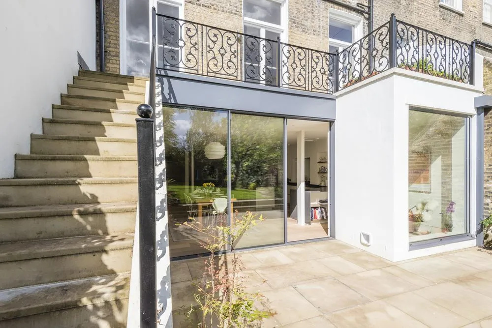 Luxurious Highbury Mansion with Beautiful Garden