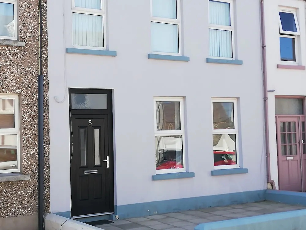 8 Enfield Street
