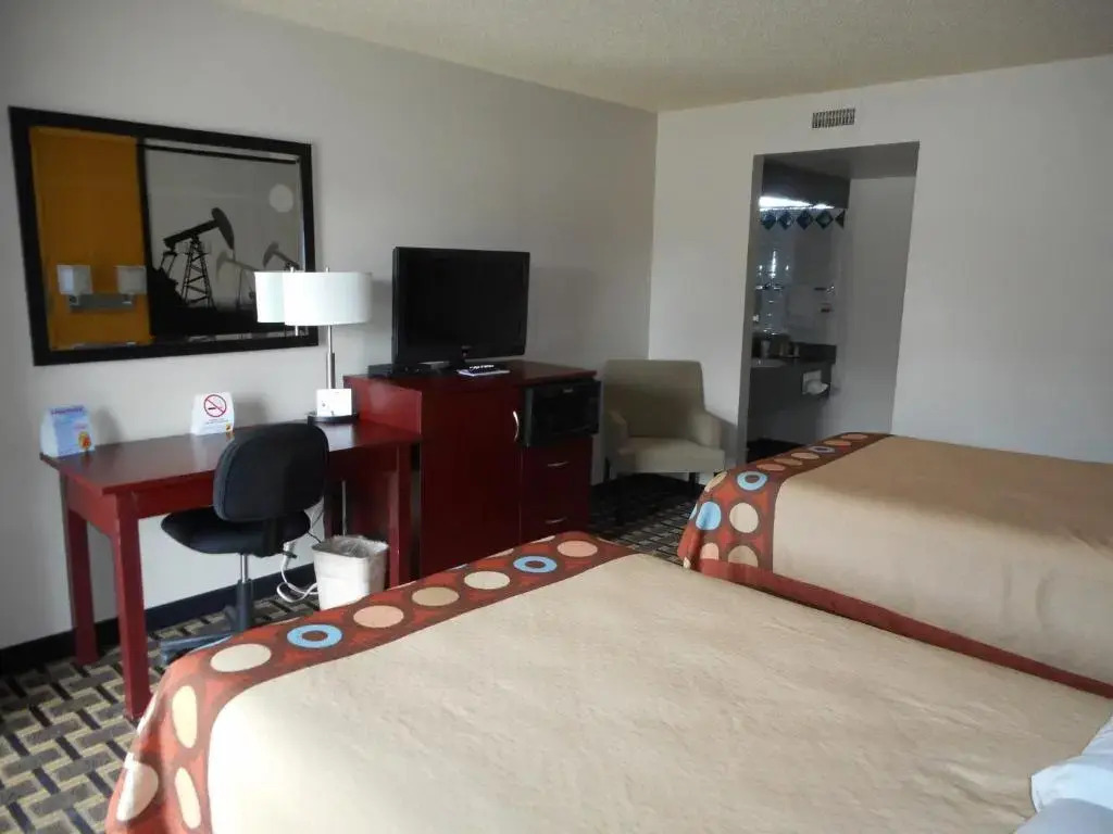 Super 8 Fox Creek - фото 32