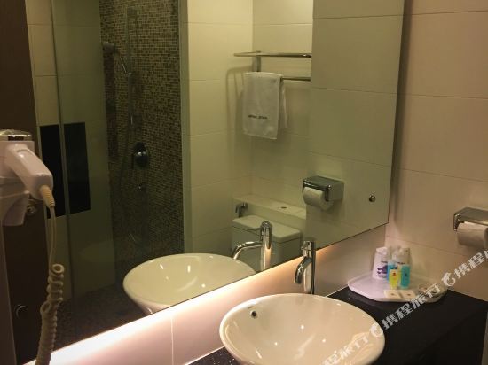 Hotel Capital