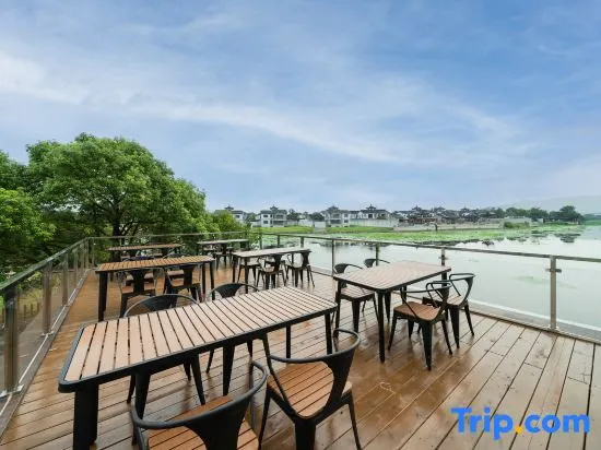 Beach & Waterfront