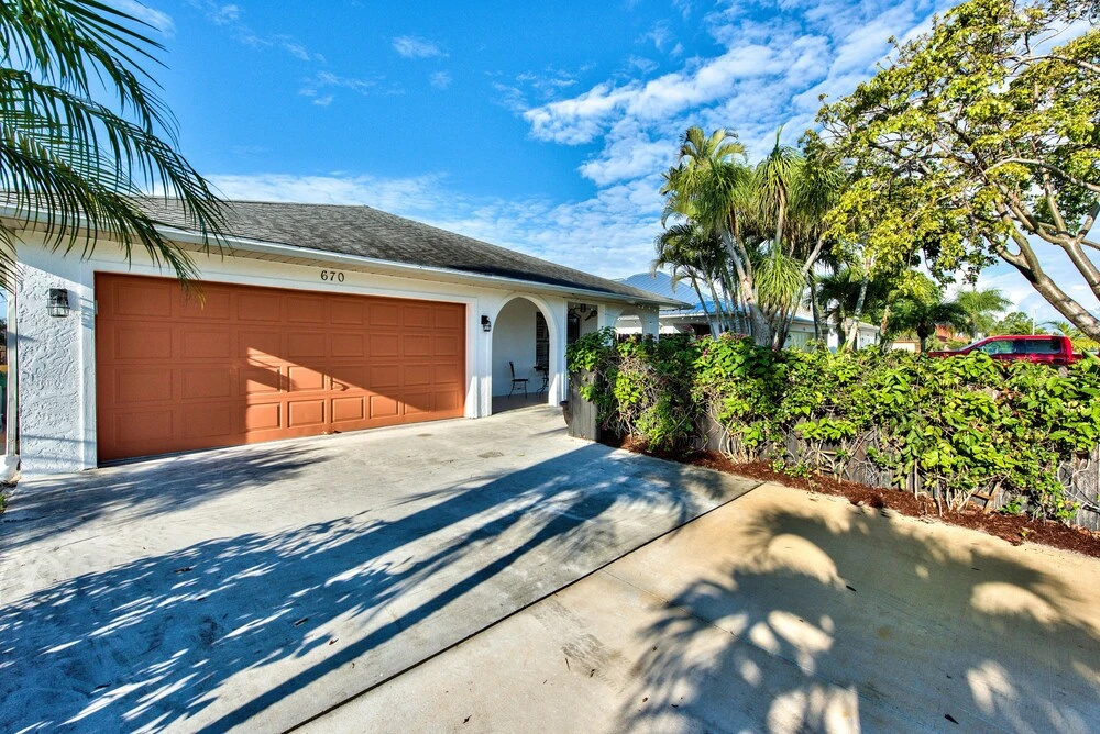 Milano Vacation Rental: Newly Renovated 3-BR Home with Private Pool, Hot Tub, and Pet-Friendly Front Yard. Minutes from Vanderbilt Beach