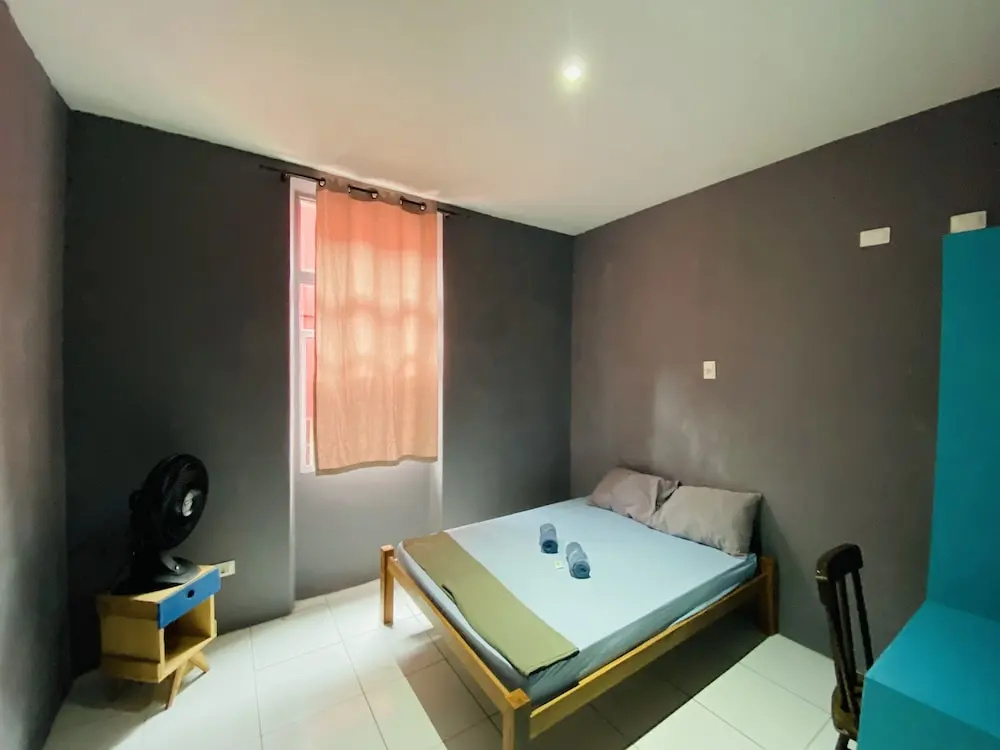 Economy room