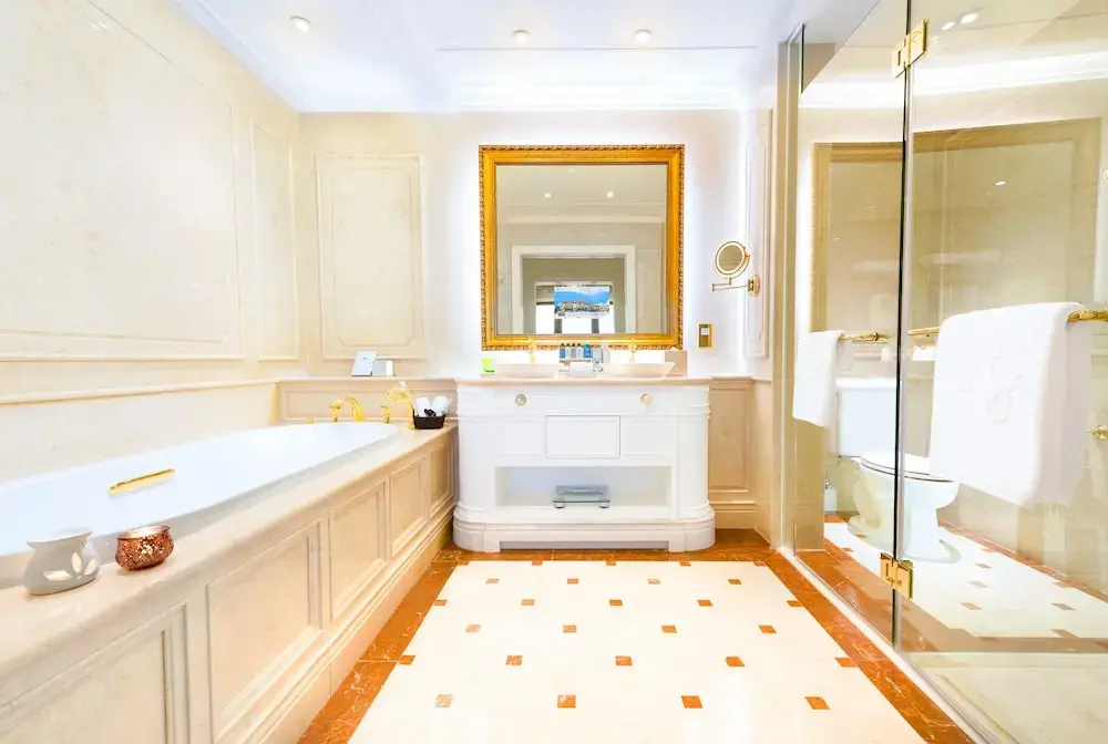 1 Bedroom Suite with balcony and with sea view