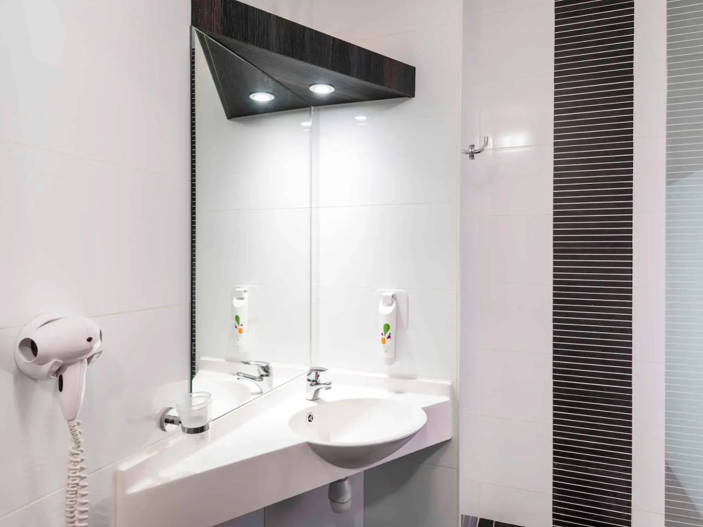 ibis Styles Rouen Val De Reuil - Général
