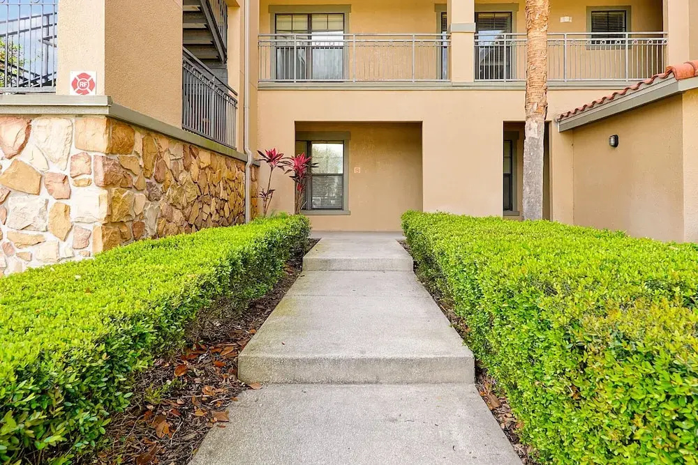 901 Charo Parkway, 2 BED