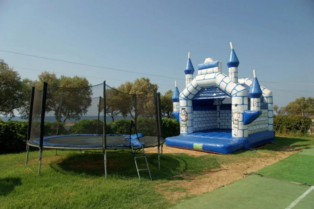 Oasis Hotel 3 * Oasis Hotel 3 *