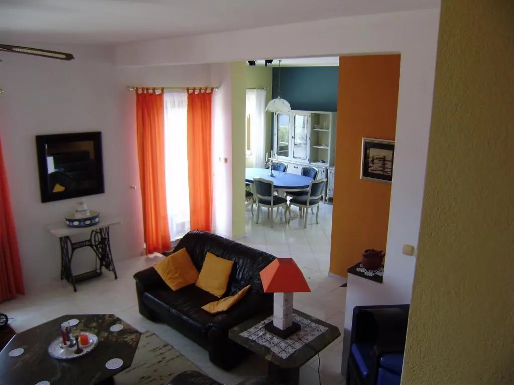2 Bedrooms Apartment with sea view