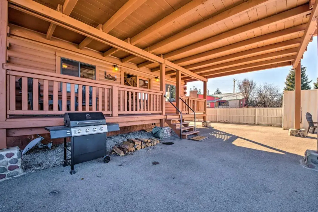 Pet-friendly Cloudcroft Cabin: Walk to Shop, Food - фото 9