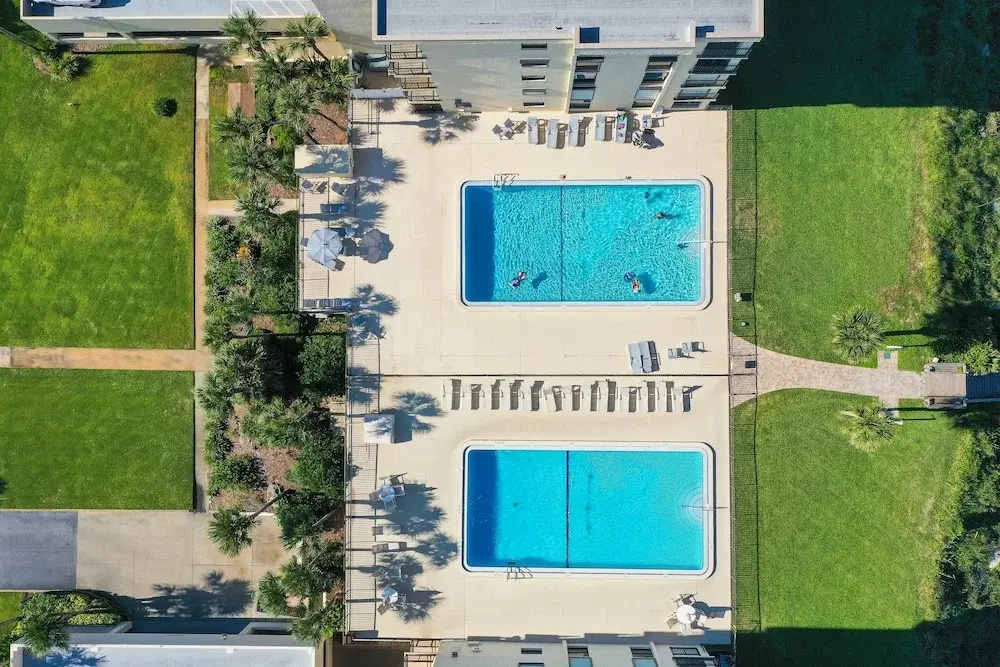 Oceanfront Condo With Beach Access, Patio, Outdoor Pools, Tennis Court, W/d, AC