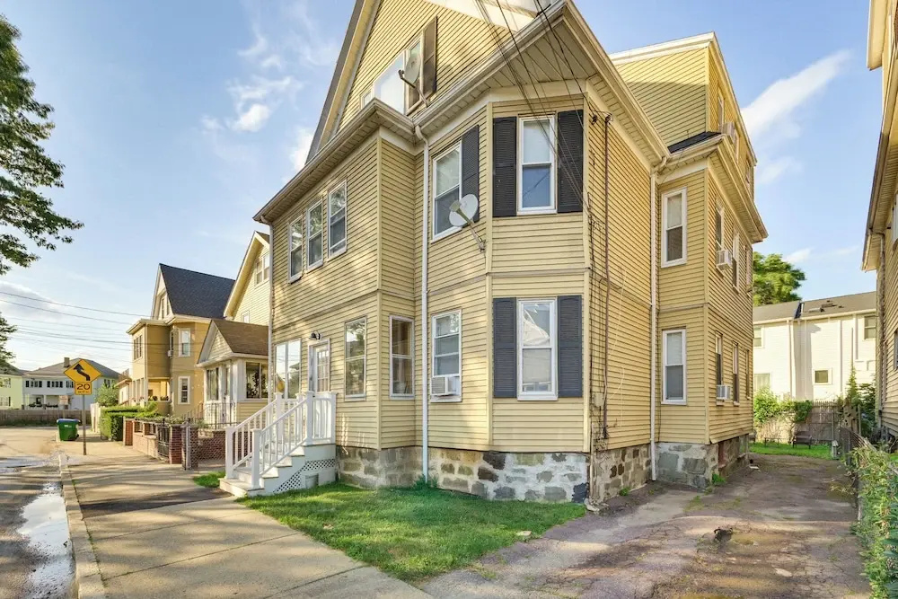 Medford Apartment Rental, 5 Mi to Downtown Boston