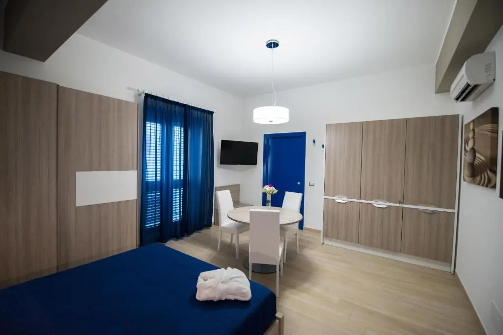 Superior Double room (full double bed)