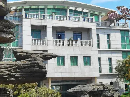 Shushe Hotel (Gongji East Road)