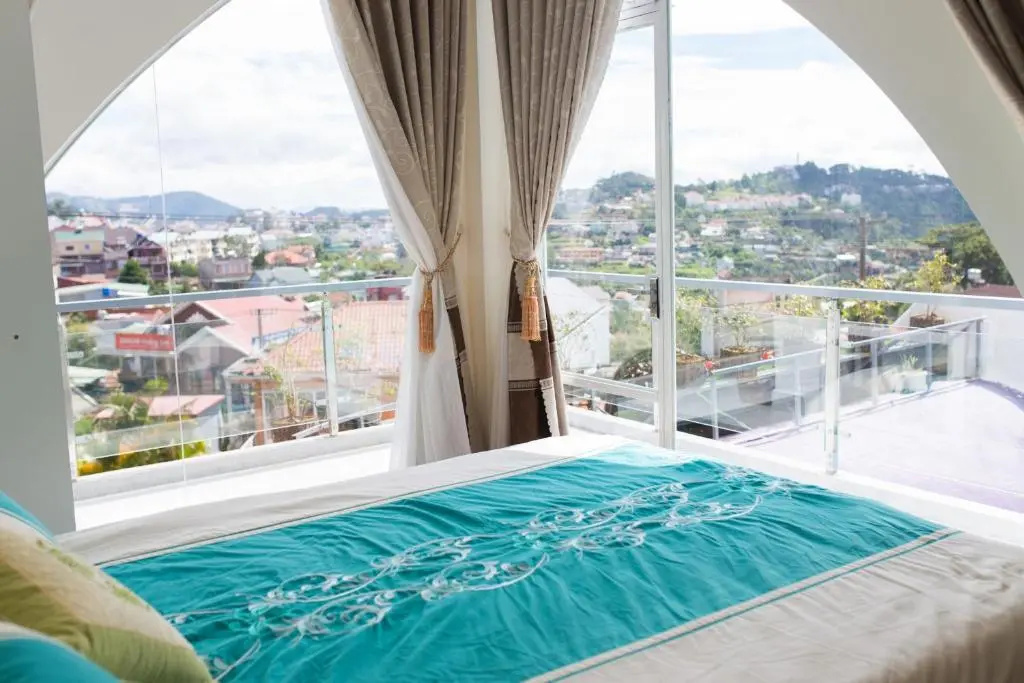 Standard Double room with balcony (full double bed)