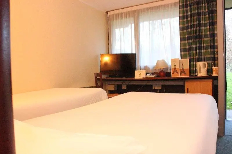 Standard Double room with balcony (twin beds)
