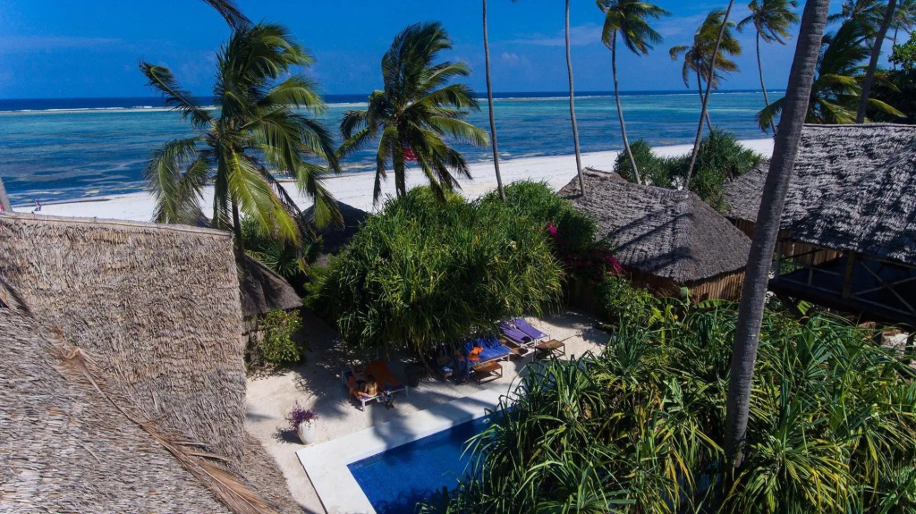 Beach & Waterfront