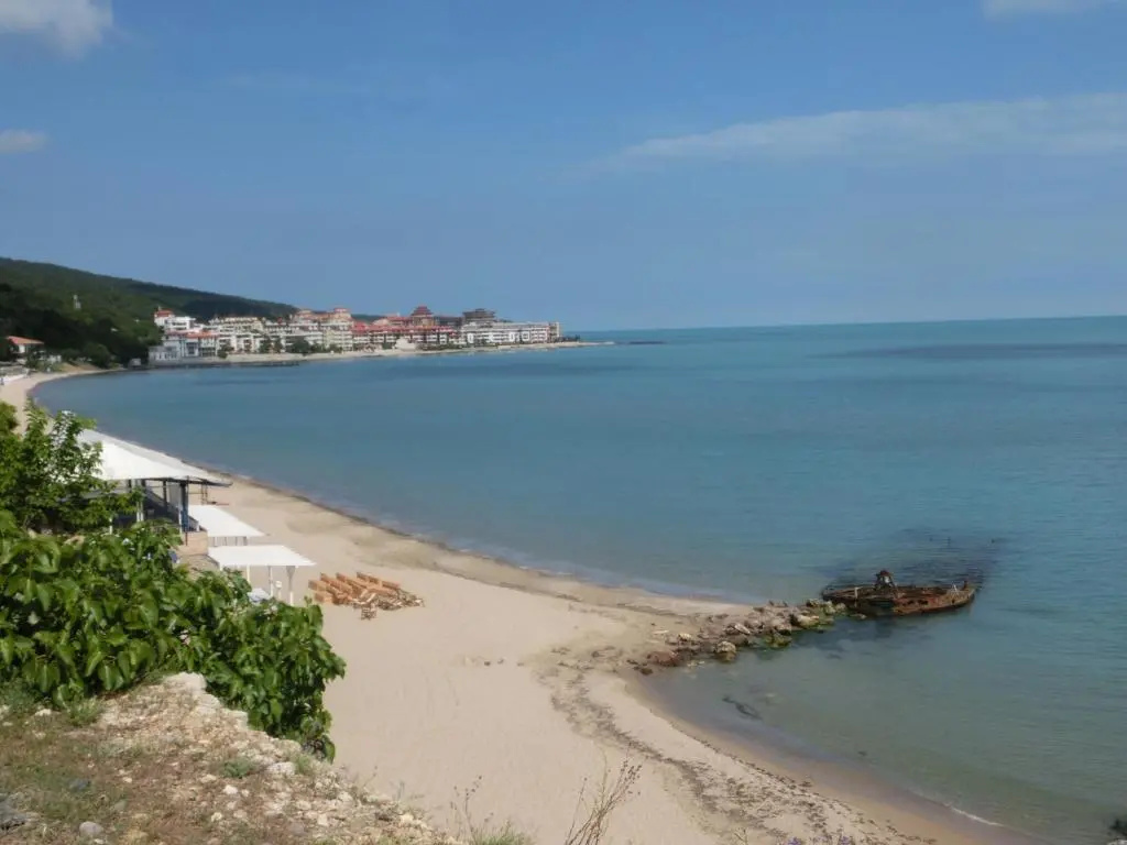 Beach & Waterfront