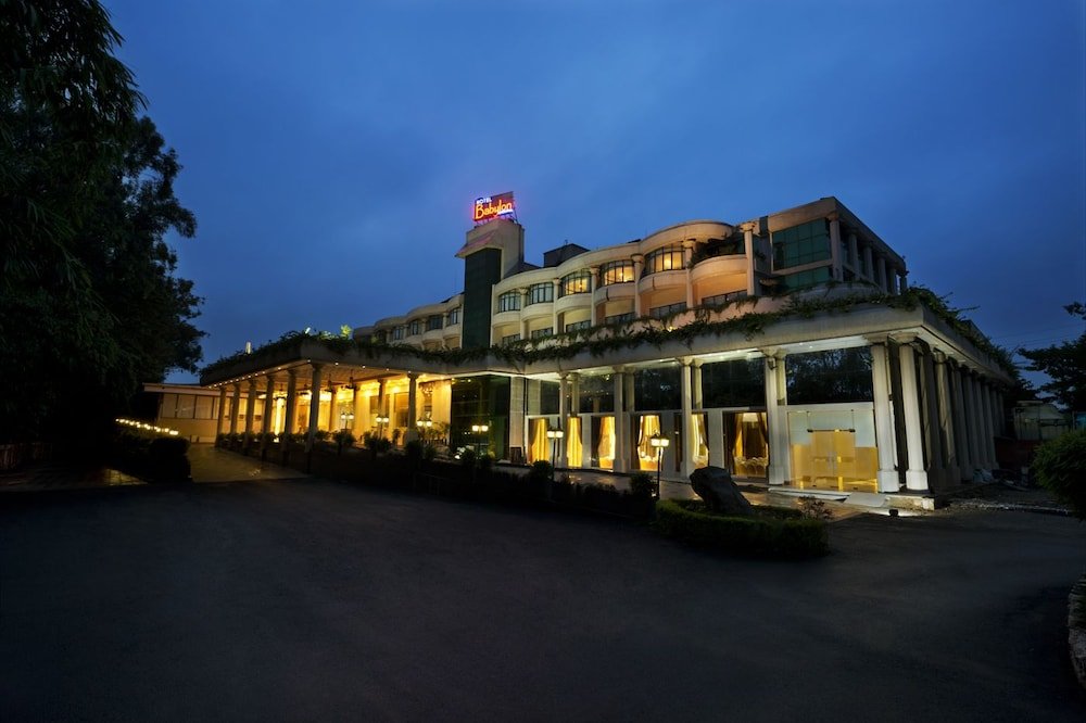 Hotel Babylon Inn image