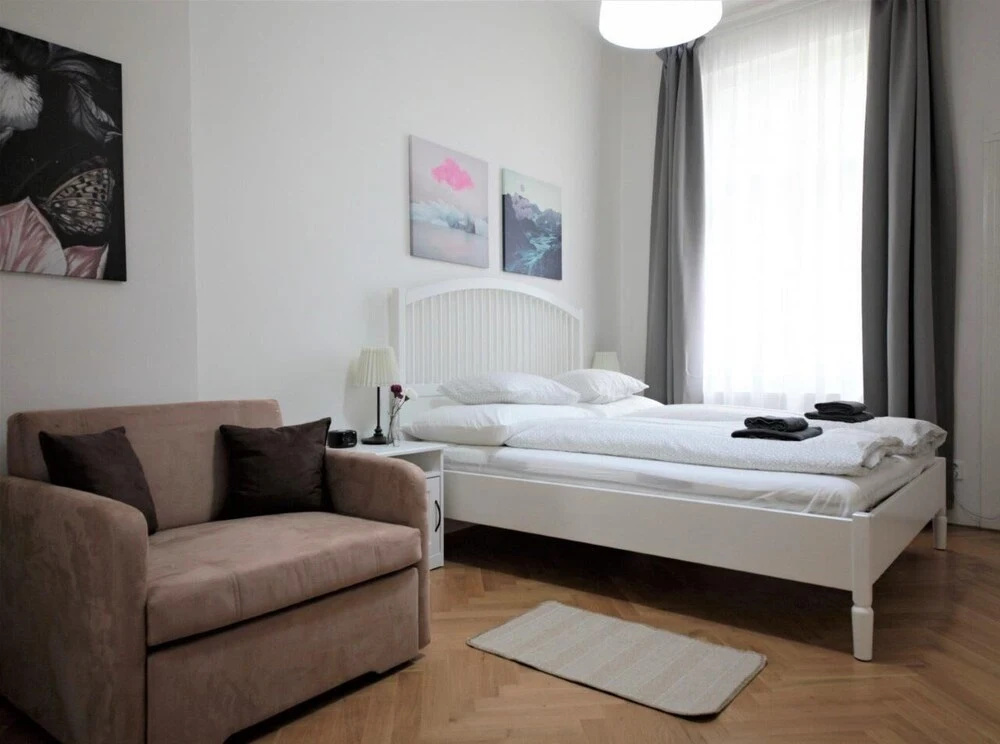 City Castle Aparthotel - 4