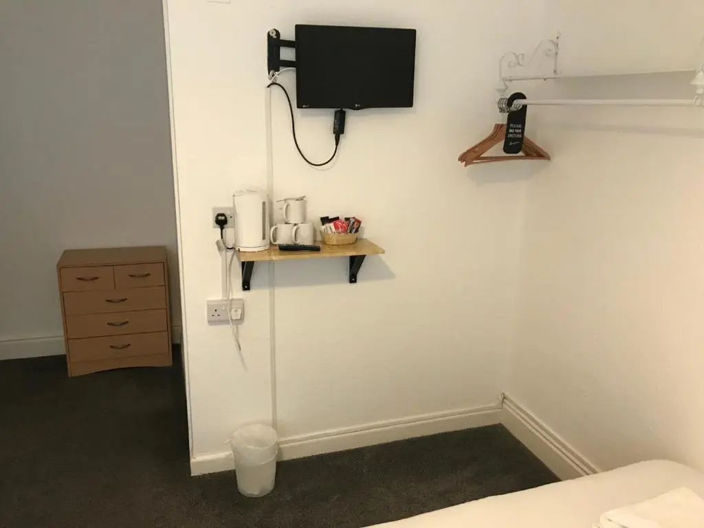 Economy Triple room