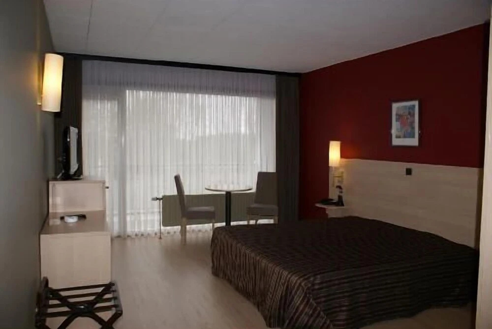 Standard Double room with balcony (full double bed)