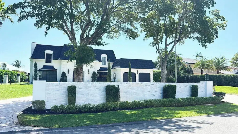 New 5 Bedroom Modern Villa on Golf Course