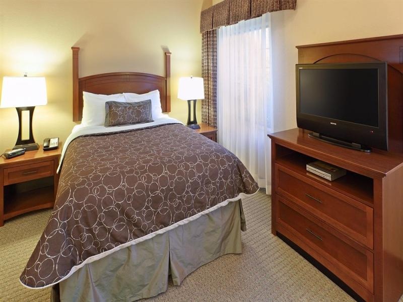 Staybridge Suites Bentonville-Rogers by IHG - Chambres