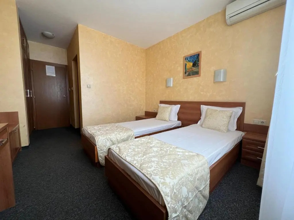 Standard Double room (twin beds)