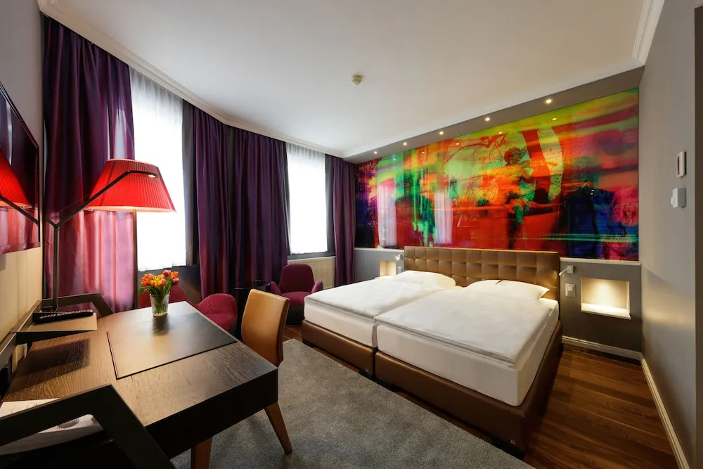 Deluxe Double room with garden view (full double bed)