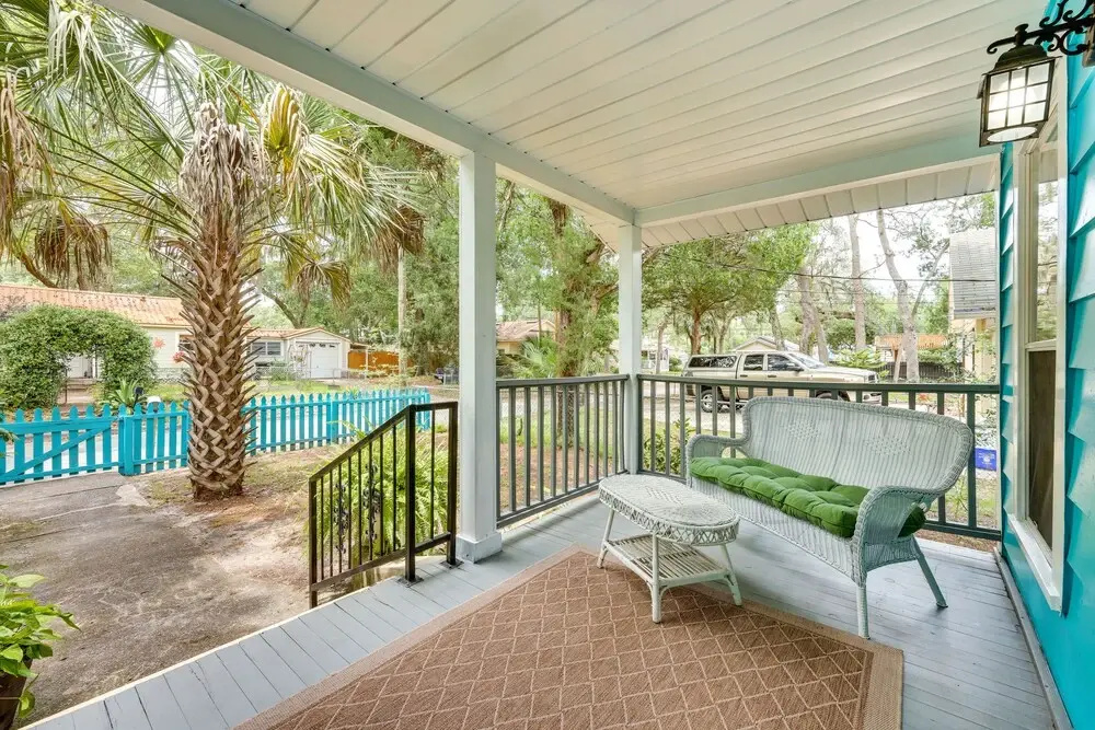 Old Florida Cottage in St Augustine w/ Porch!