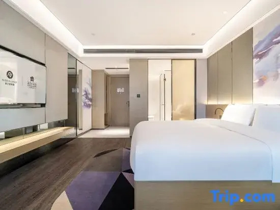 Standard room with city view
