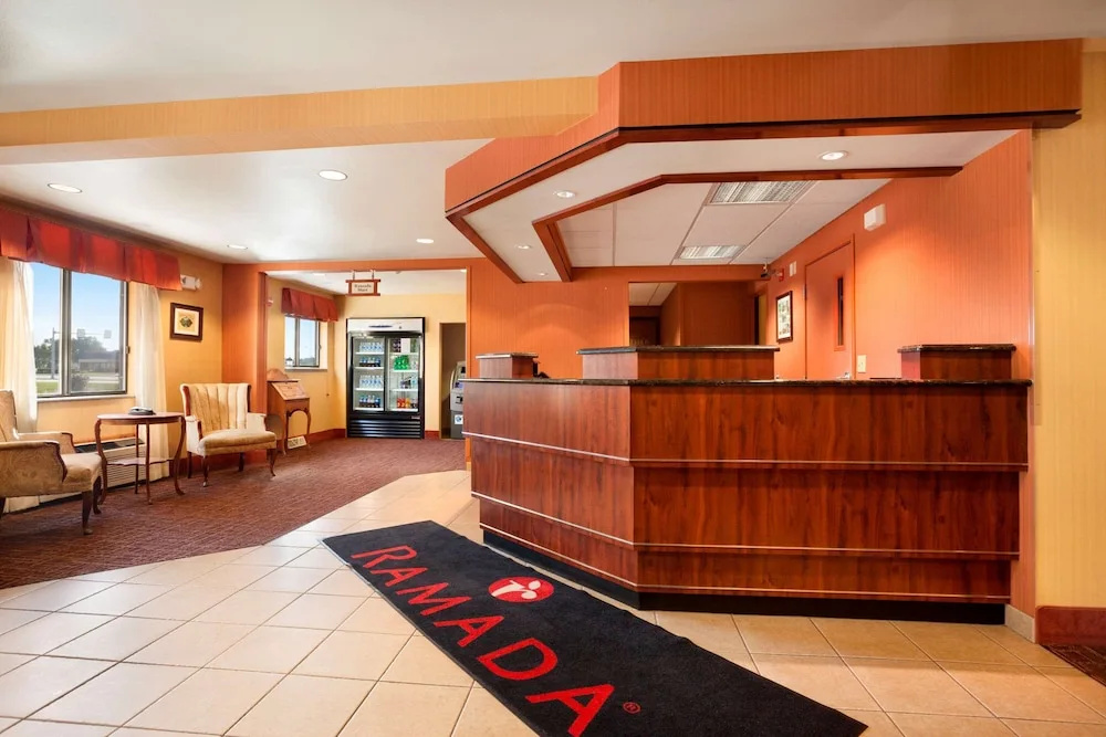 Lobby & Reception