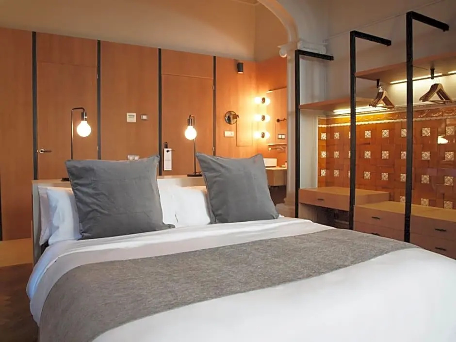 Double Junior Suite (full double bed)