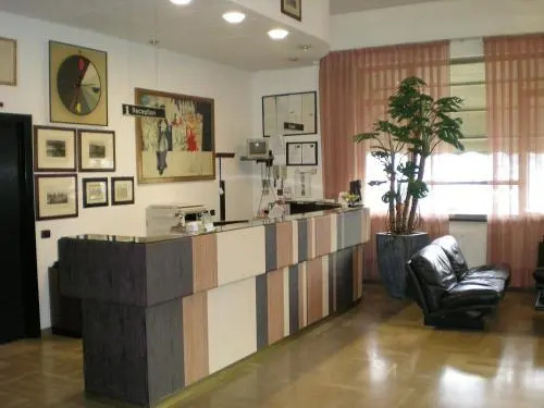 Hotel Industria — 2